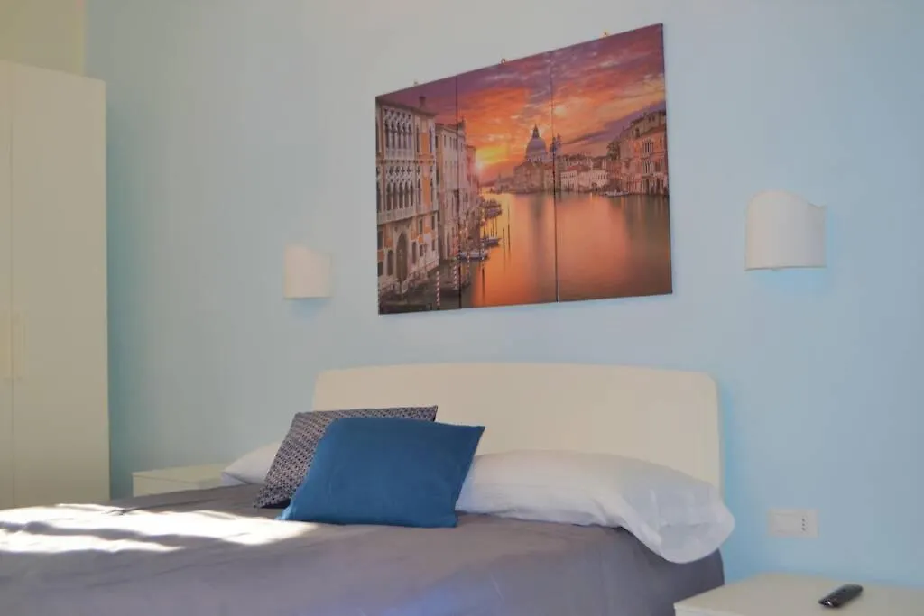 Ca' Bacio Della Luna Venice Italy